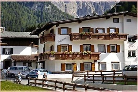 Garni Sayonara Selva di Val Gardena Exterior foto